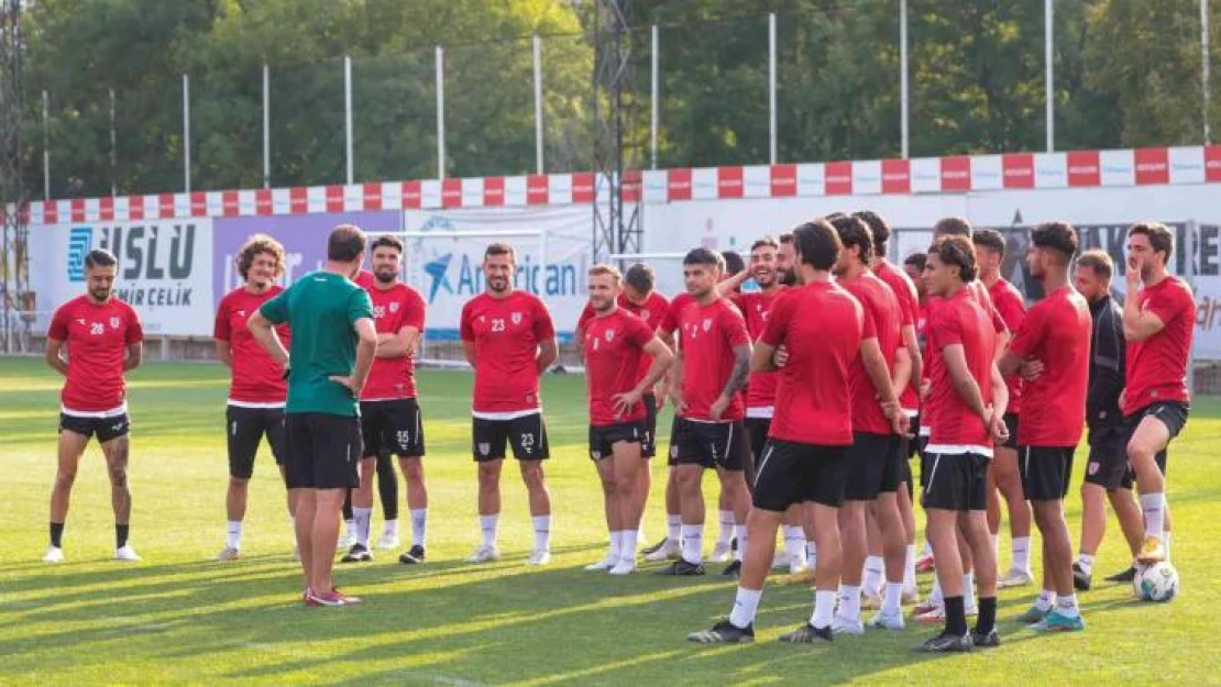 Samsunspor'un kadrosunda çift pasaporta sahip 12 futbolcu bulunuyor