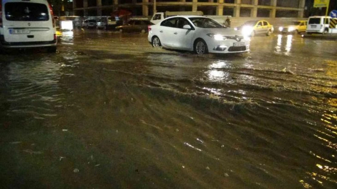 Şanlıurfa'da sağanak yağış etkili oldu