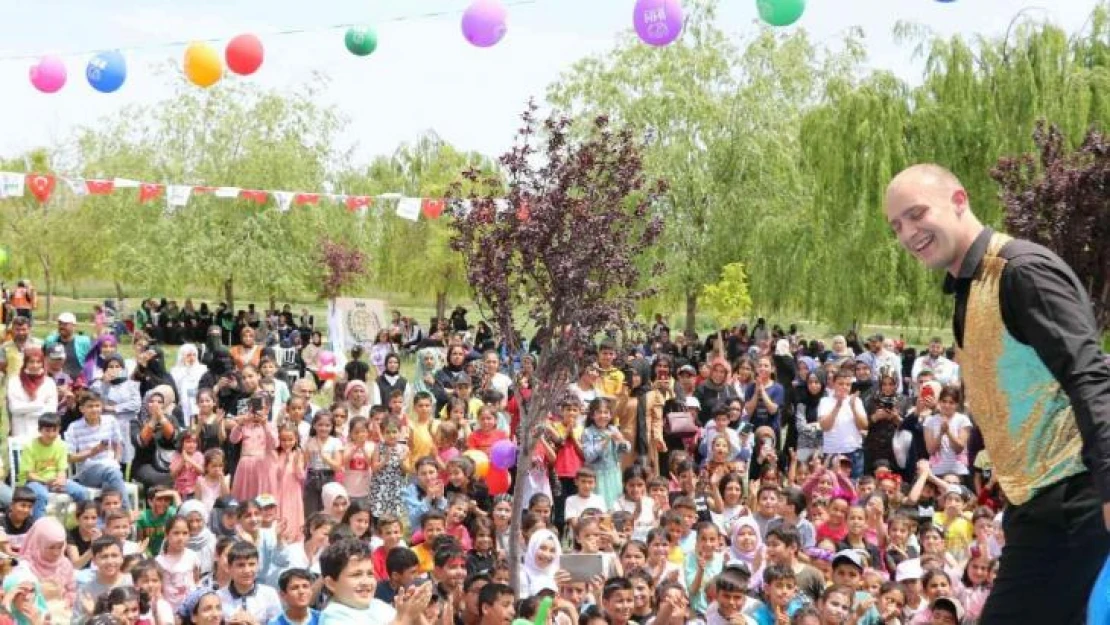 Şanlıurfa'da yetim çocuklar gönüllerince eğlendi