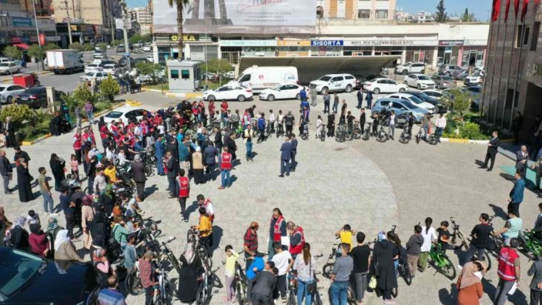 Şanlıurfa'da yetim çocukların bisiklet sevinci