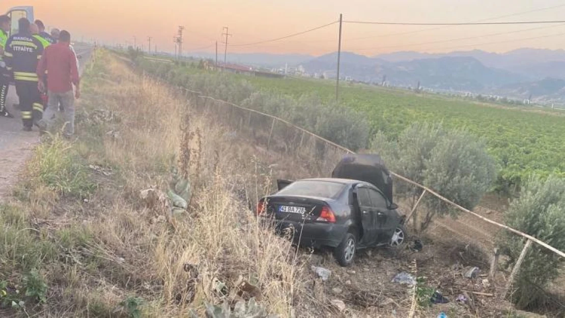 Şarampole düşen araçtaki iki kişi yaralandı