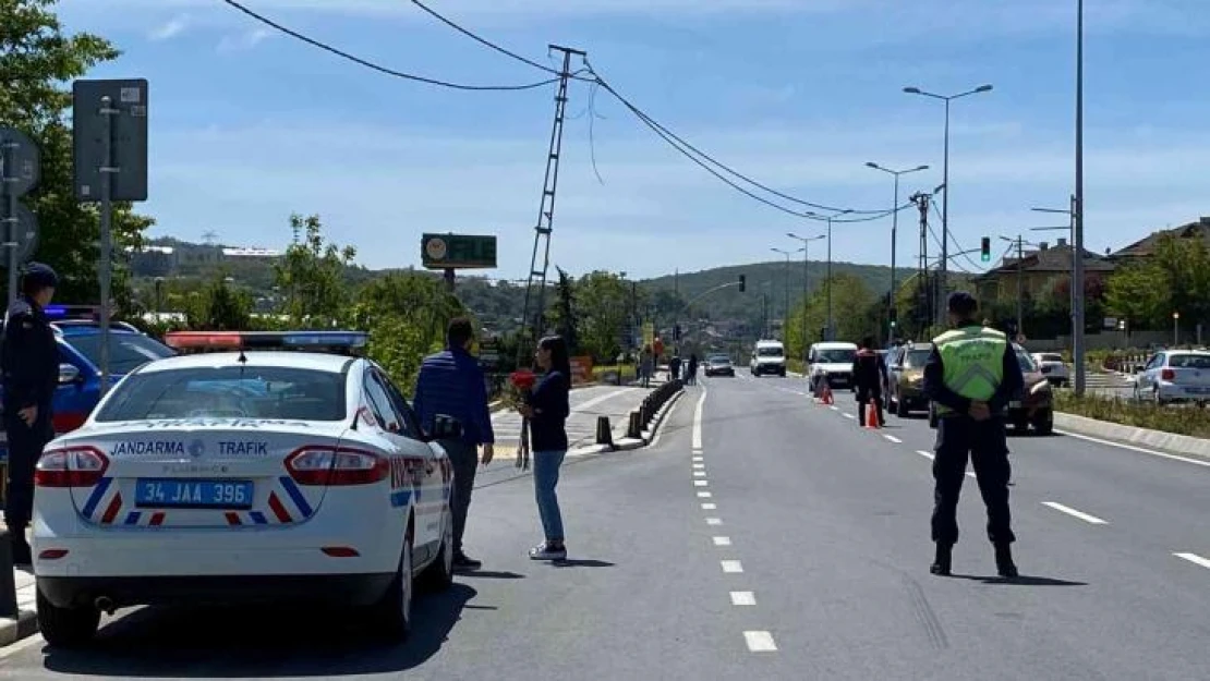 Sarıyer'de jandarmadan 'Anneler Günü' kutlaması