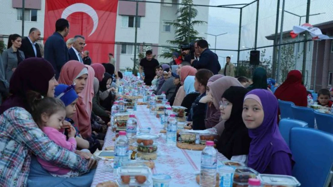 Savaş mağduru Tatar Türklerine iftar