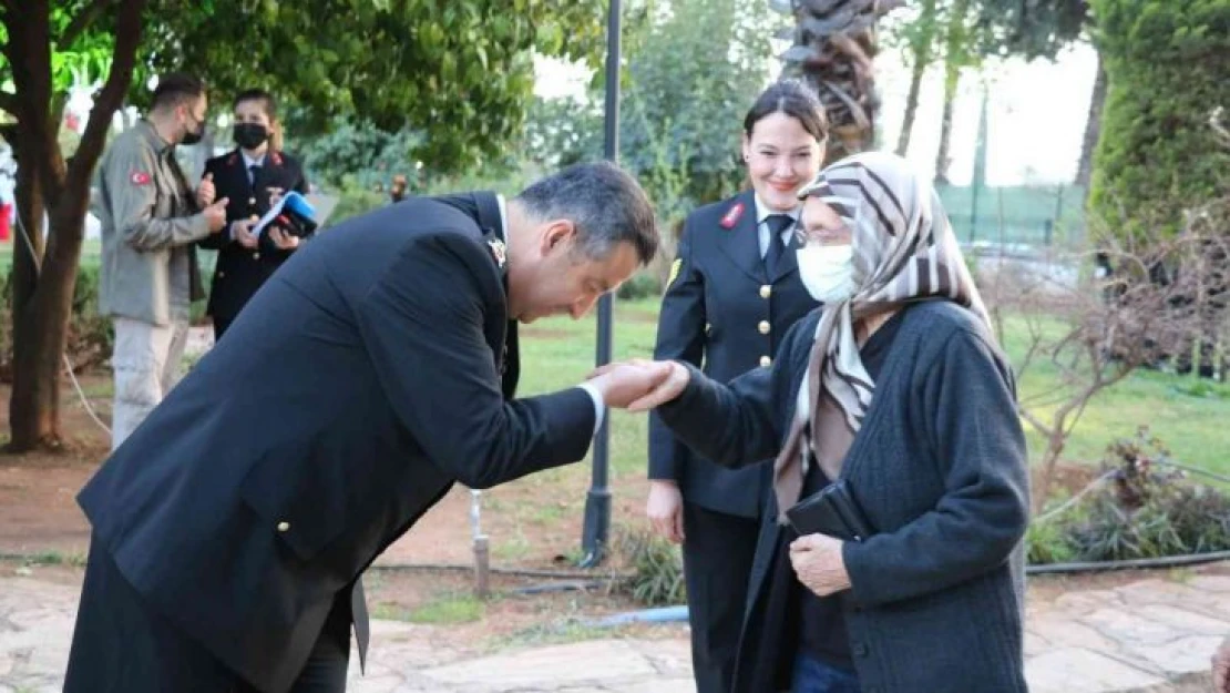 Şehit aileleri ve gazi yakınları Antalya İl Jandarma Komutanlığı iftarında buluştu