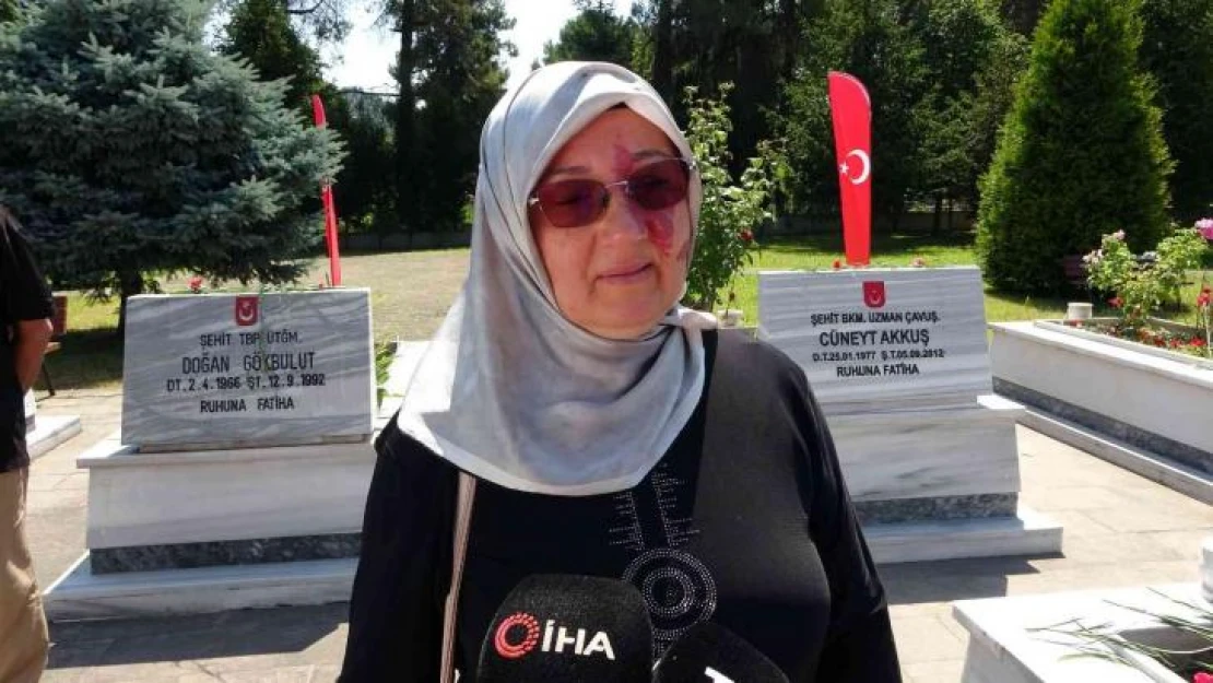 Şehit annesi duygulandırdı: 'Bir erkek evladım daha olsa, onu da vatana verirdim'