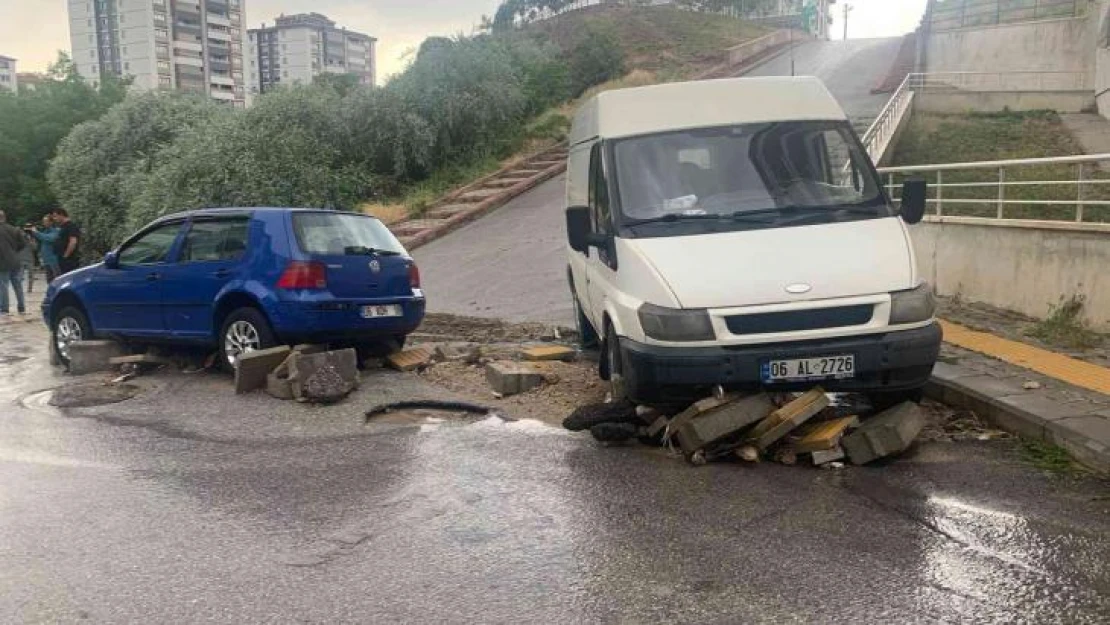 Selde kalan motosikletli çöken yolda aracın tekerine sıkıştı