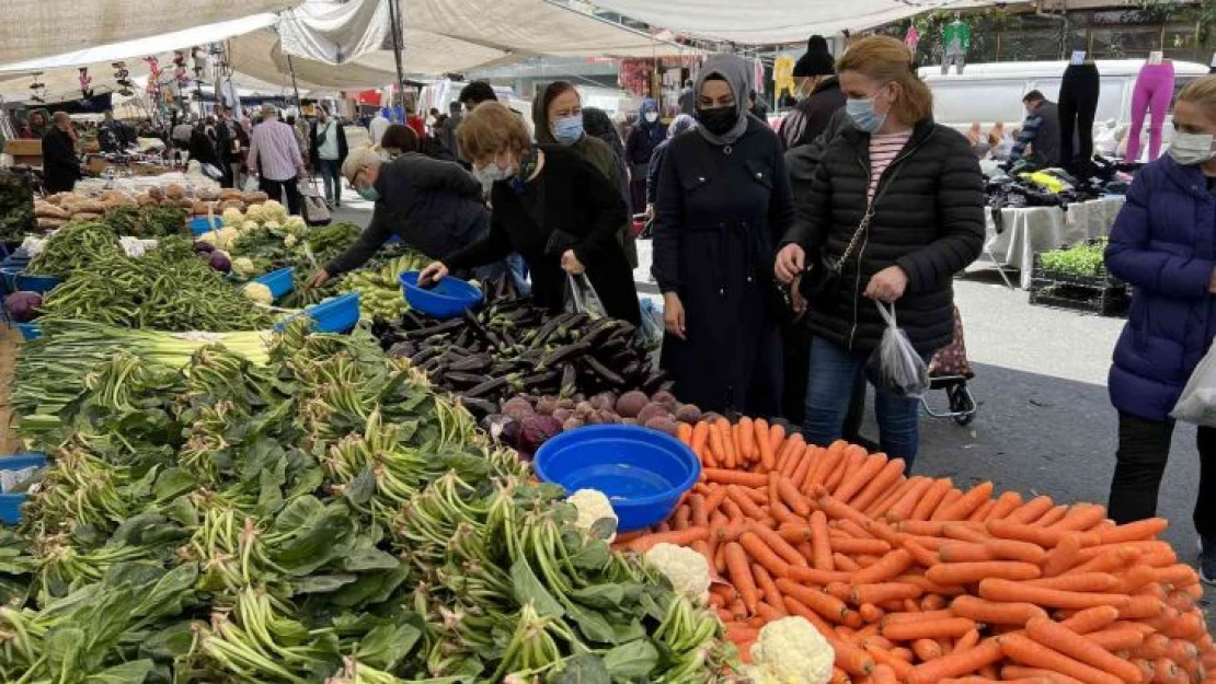 Semt pazarlarında fiyatlar yarı yarıya düştü