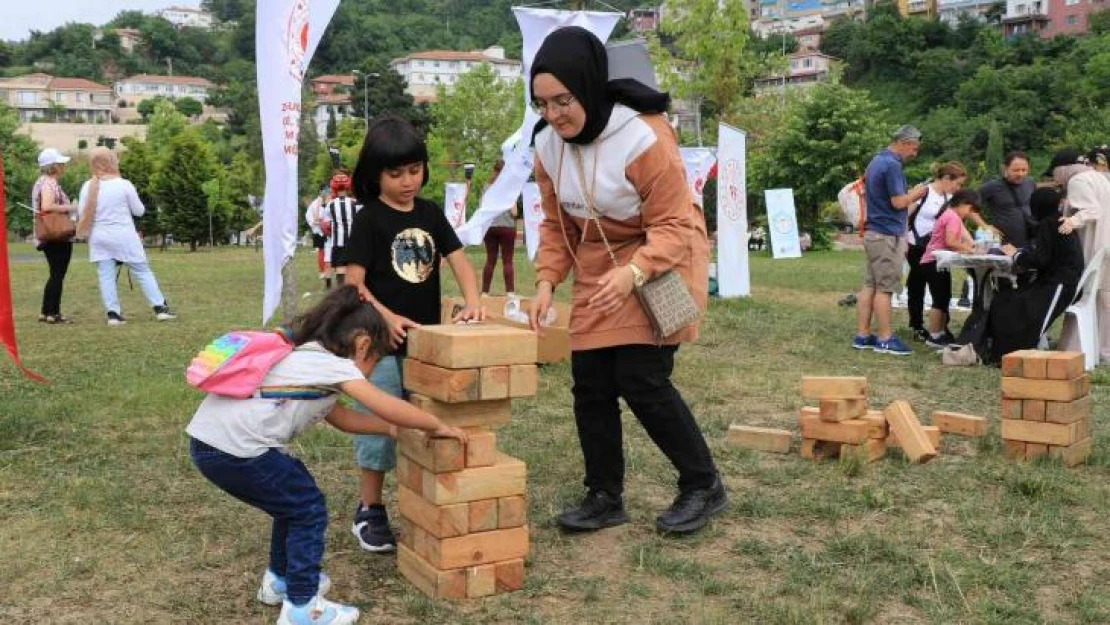 Şenlikle çevre ve geri dönüşüm bilincini aşıladılar