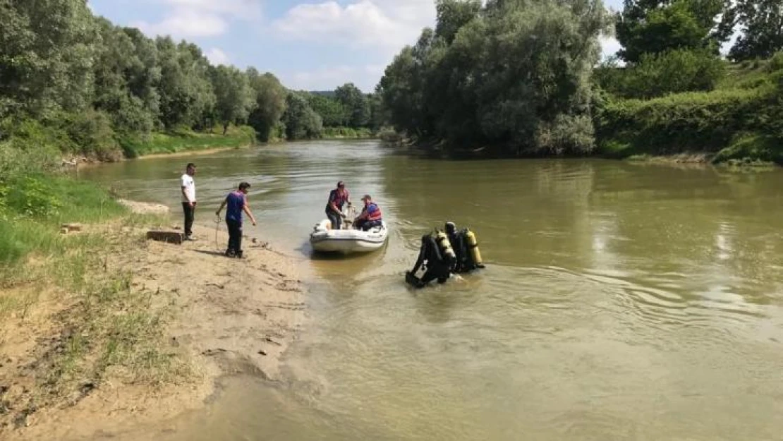 Serinlemek için girdiği nehirden cansız bedeni çıktı