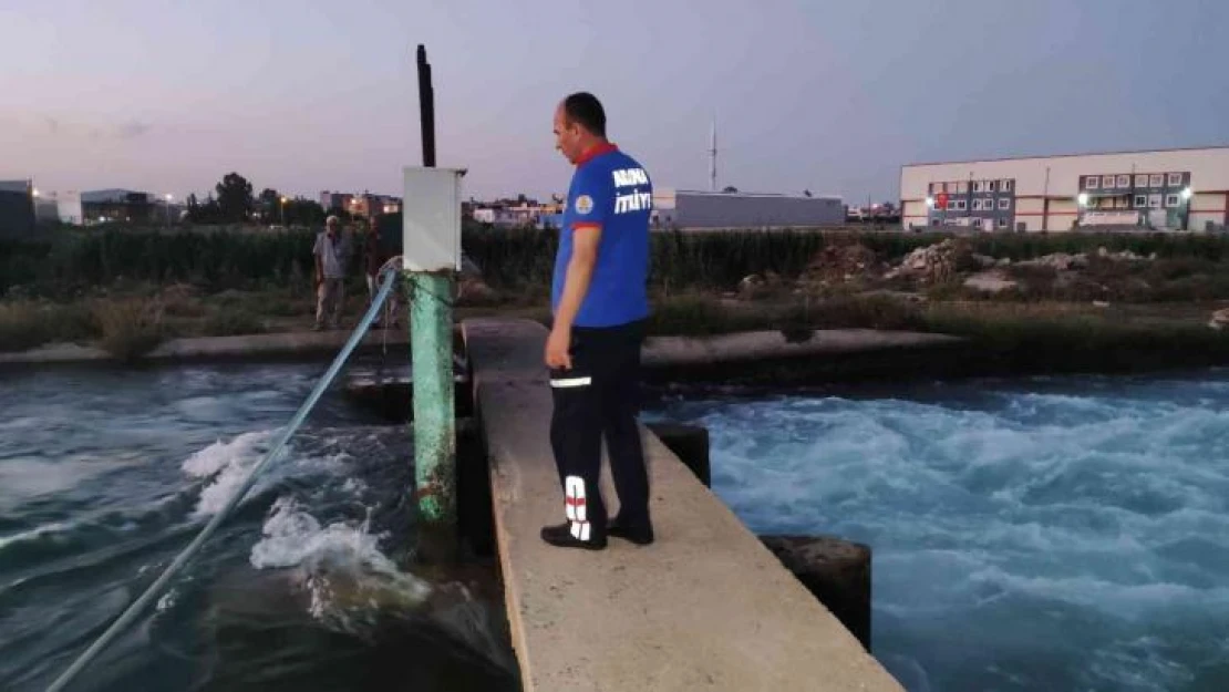 Serinlemek için girdiği sulama kanalında kayboldu