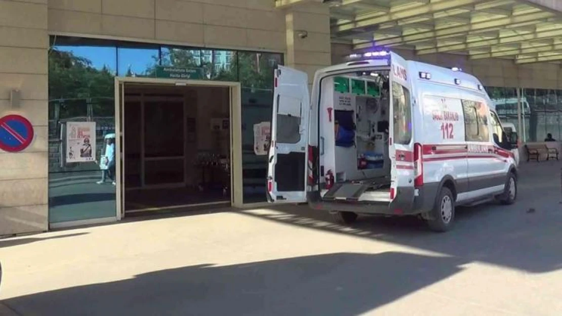 Siirt'te aracın altında kalan 5 yaşındaki çocuk hayatını kaybetti