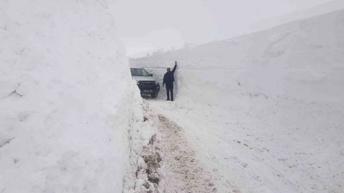 Siirt'te kar kalınlığı 5 metreyi aştı