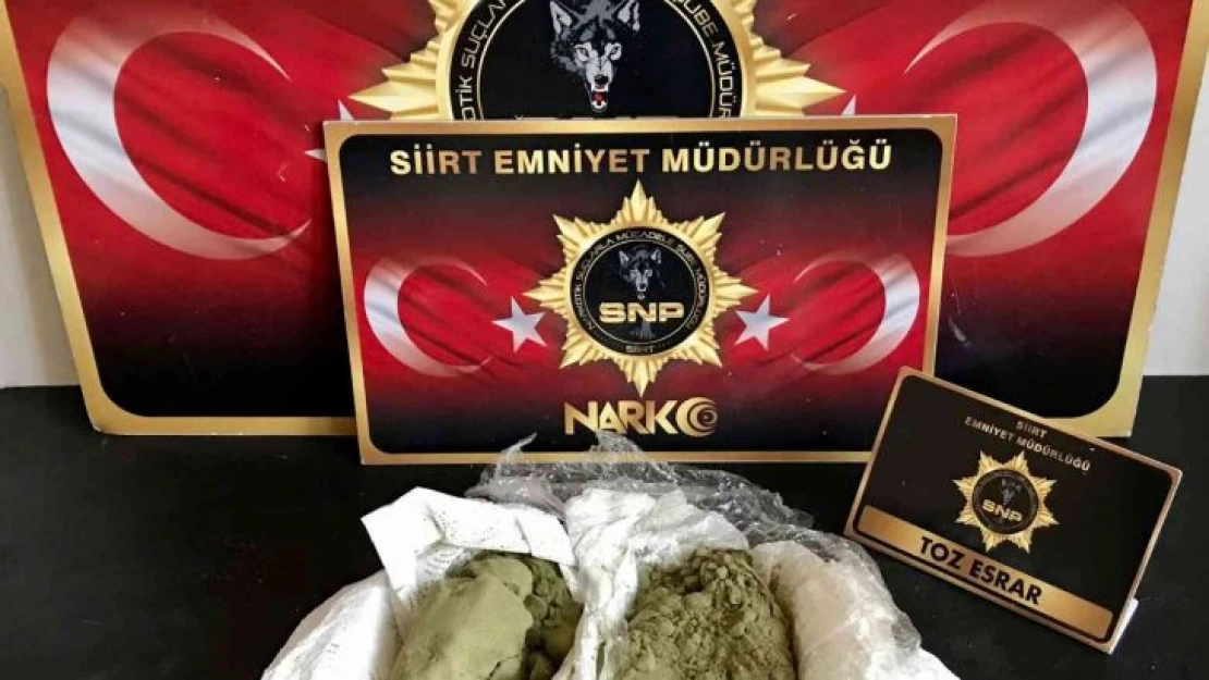 Siirt'te şüpheli çocuğun üzerinde yarım kilo toz esrar yakalandı