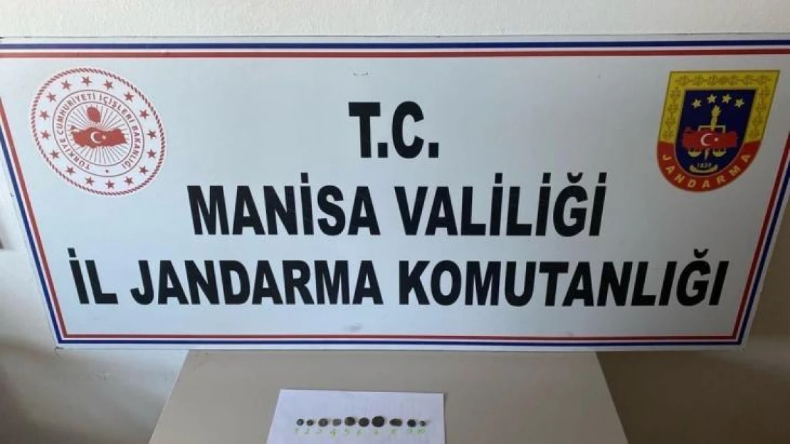 Sikkeleri satmak isterken jandarmaya yakalandılar