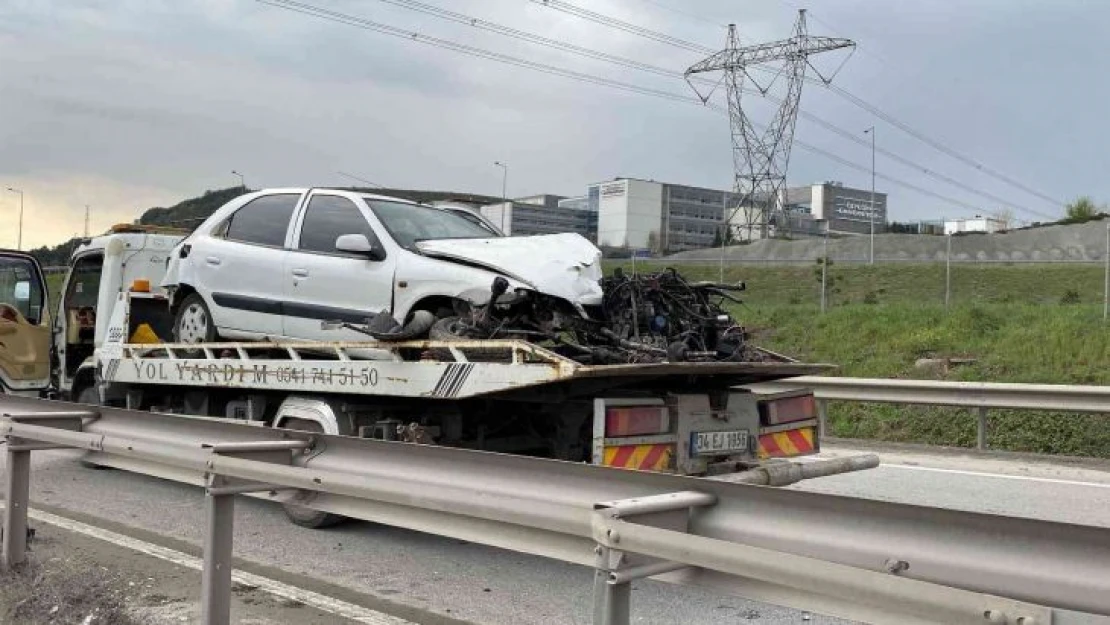 Şile otoyolunda feci kaza: 2'si ağır 3 yaralı