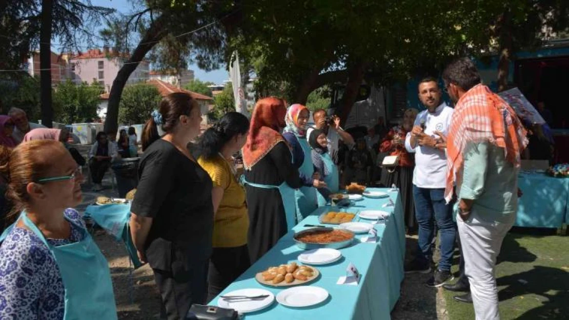 Sındırgı'da yöresel yemekler yarıştı