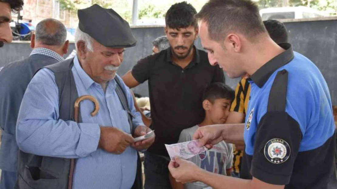 Şırnak polisinden kurban satıcılarına 'sahte para' uyarısı yaptı