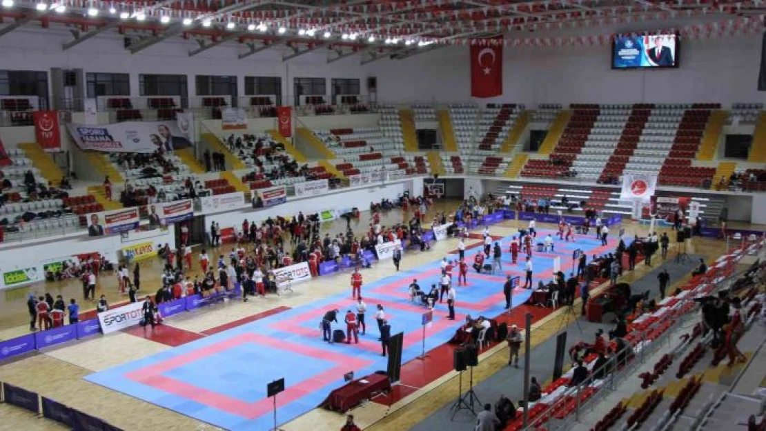 Sivas'ta kick boks şampiyonası heyecanı