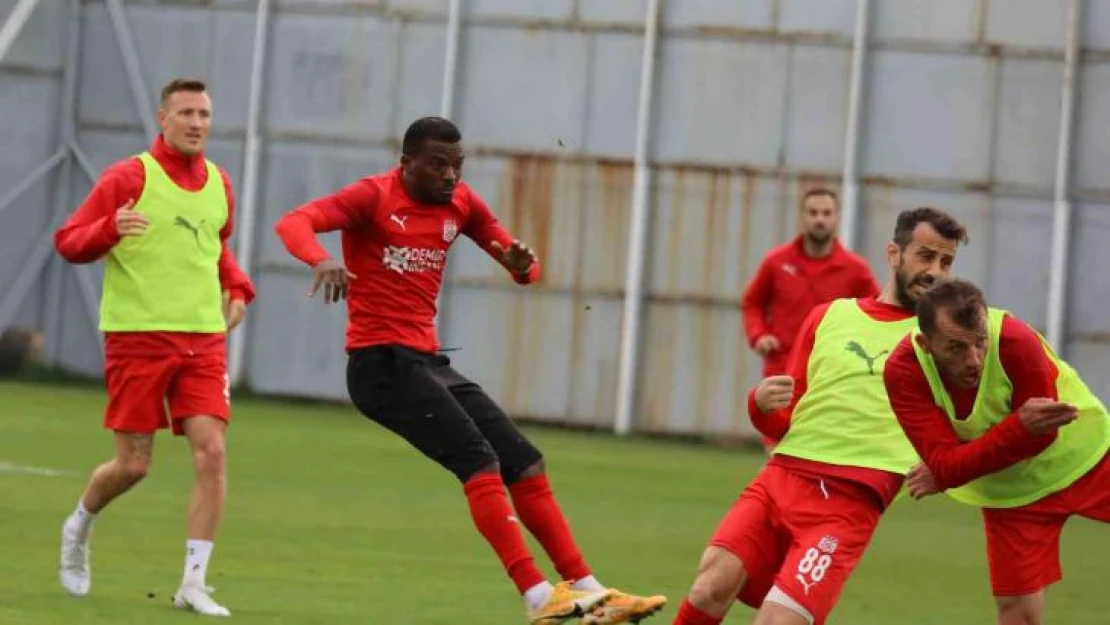 Sivasspor'da Kasımpaşa mesaisi başladı