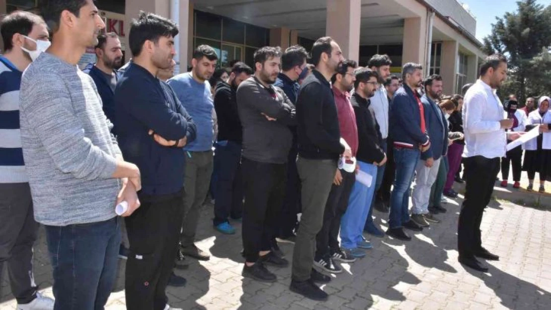 Siverek'te doktora şiddet protesto edildi