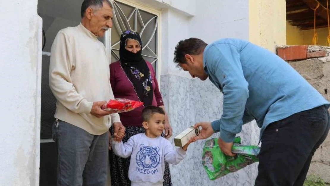 Sivrice ilçesinin bayram şekeri, kolonya ve tıraşı kaymakamlıktan