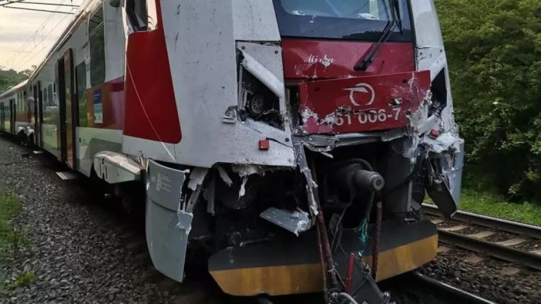 Slovakya'da tren kazasında 4'ü ağır 70 kişi yaralandı