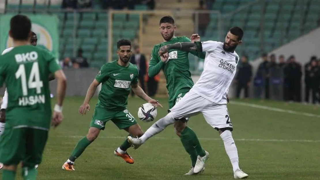 Spor Toto 1. Lig: Bursaspor: 1 - Kocaelispor: 1 (İlk yarı sonucu)