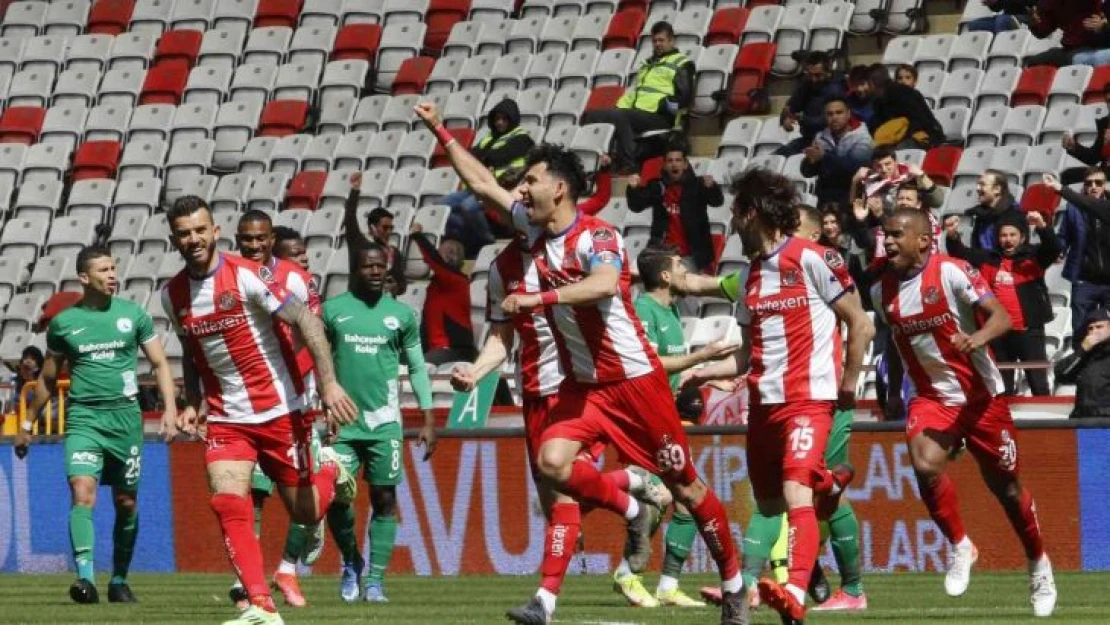 Spor Toto Süper Lig: Antalyaspor: 1 - Giresunspor: 0 (İlk yarı)