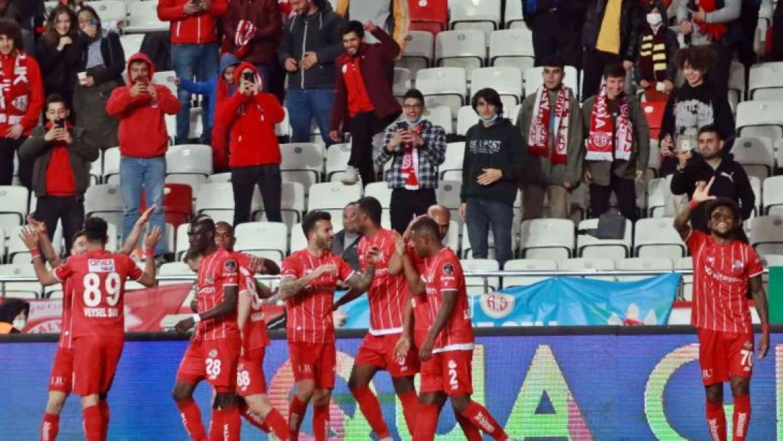 Spor Toto Süper Lig: Antalyaspor: 4 - Hatayspor: 1 (Maç sonucu)