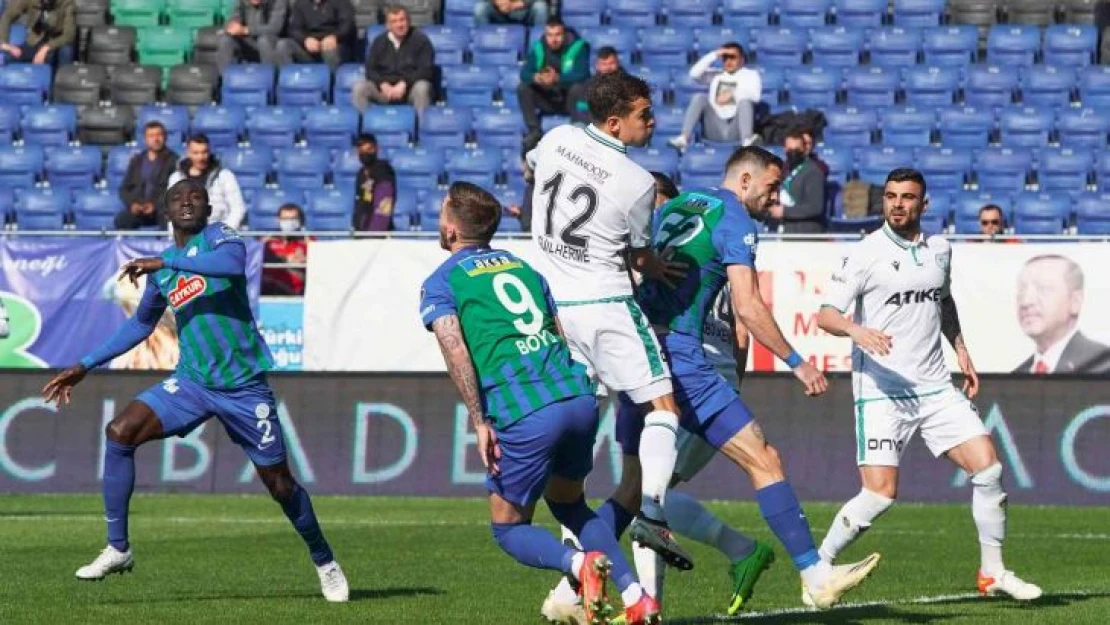 Spor Toto Süper Lig: Çaykur Rizespor: 1 - Konyaspor: 1 (İlk yarı)