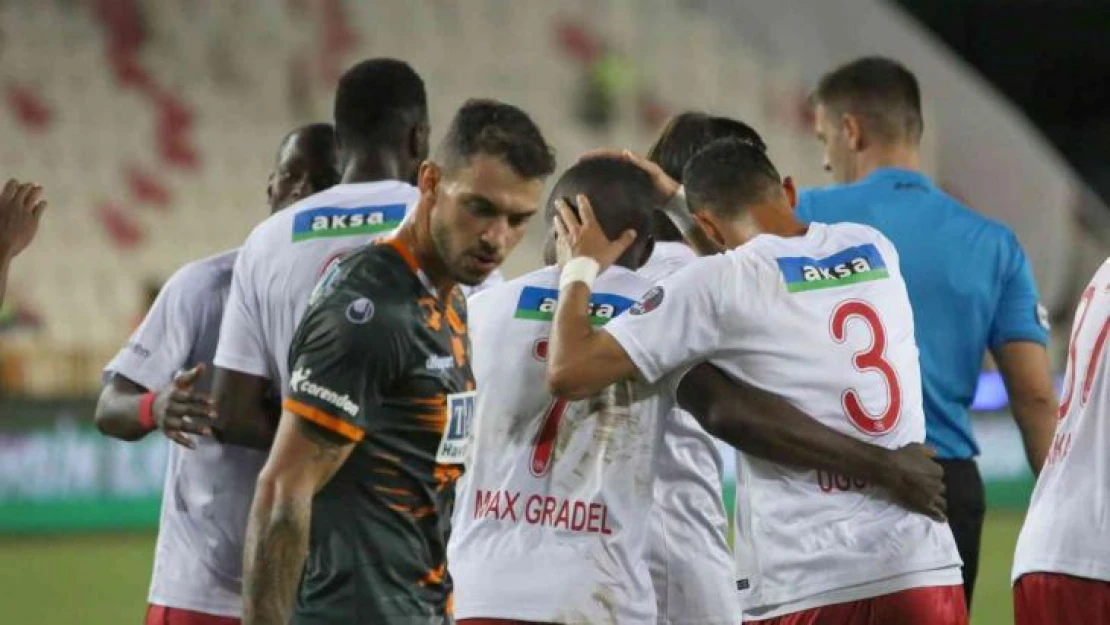 Spor Toto Süper Lig: DG Sivasspor: 1 - Alanyaspor: 0  (İlk yarı)