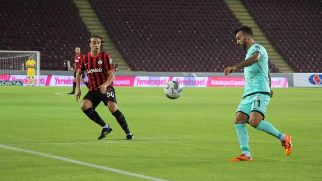 Spor Toto Süper Lig: Gaziantep FK: 1 - Antalyaspor: 2 (İlk yarı)