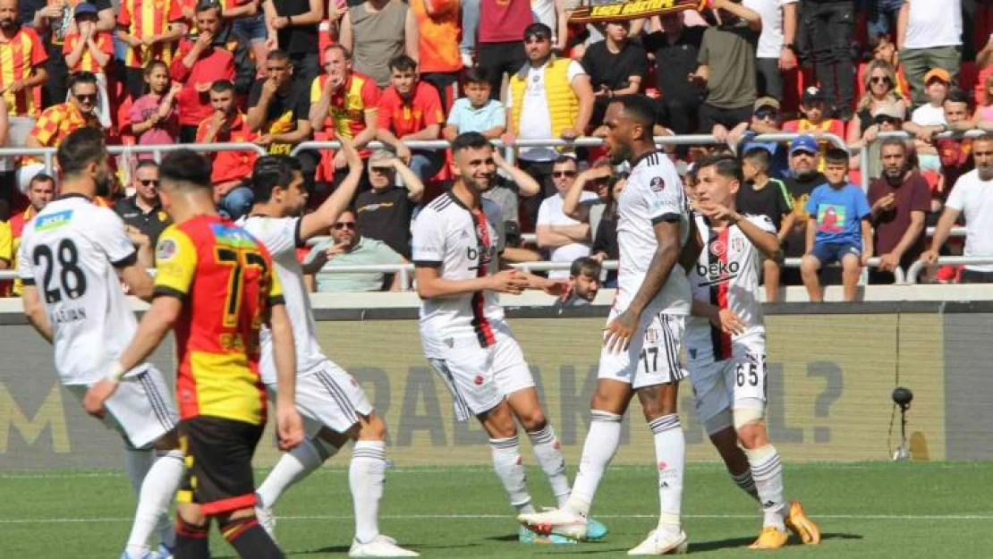 Spor Toto Süper Lig: Göztepe: 0 - Beşiktaş: 2 (İlk yarı)