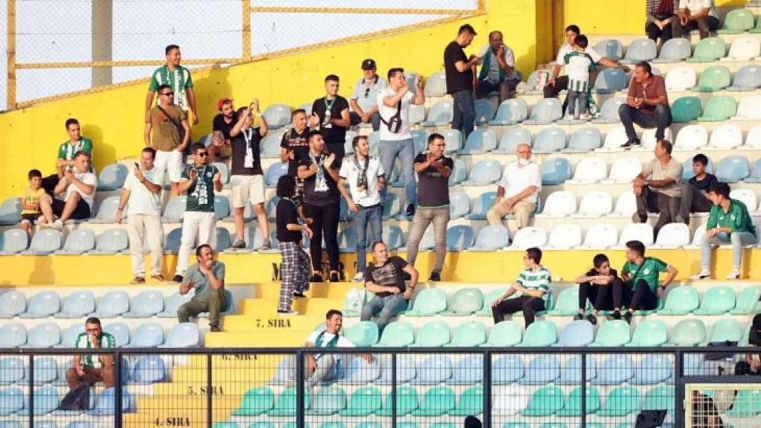 Spor Toto Süper Lig: İstanbulspor: 0 - Konyaspor: 2 (İlk yarı)