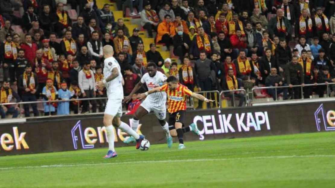 Spor Toto Süper Lig: Kayserispor: 0 - Çaykur Rizespor: 0 (Maç devam ediyor)