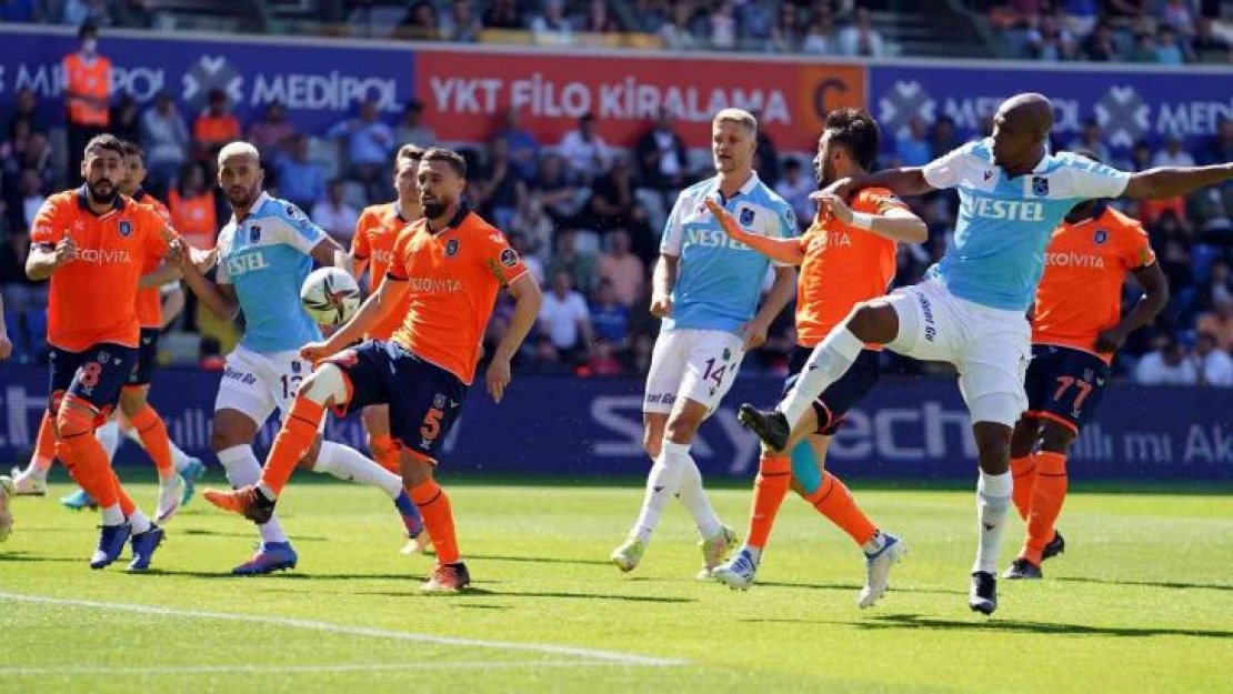 Spor Toto Süper Lig: Medipol Başakşehir: 1 - Trabzonspor: 0 (Maç devam ediyor)