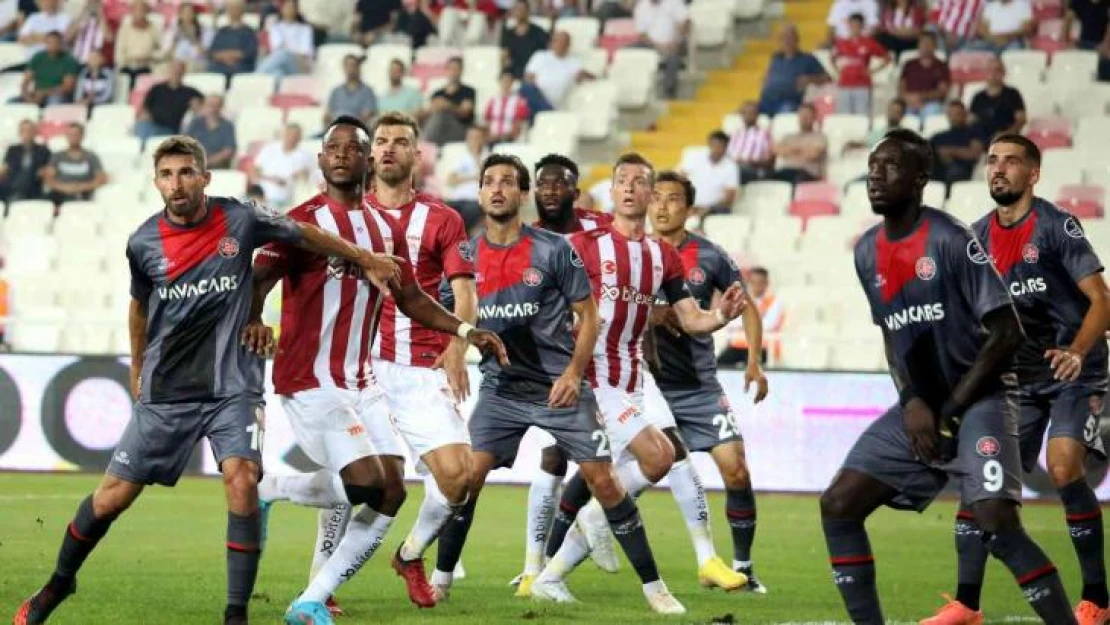 Spor Toto Süper Lig: Sivasspor: 0 - Fatih Karagümrük: 0 (İlk yarı)