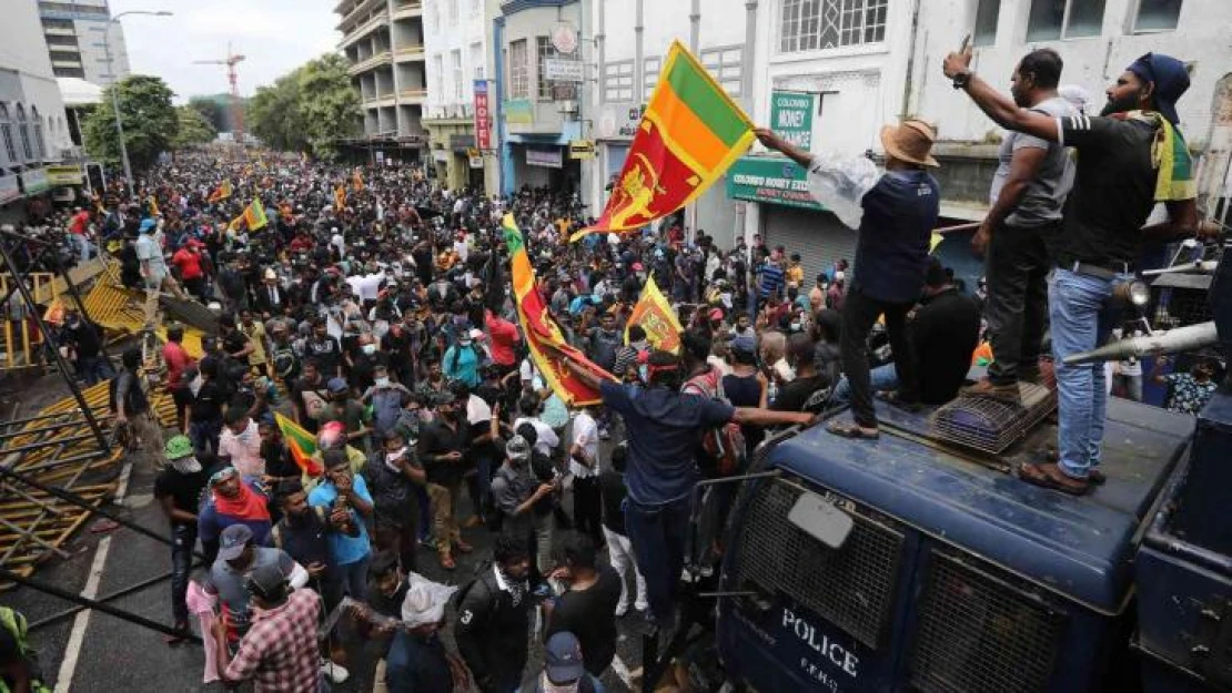 Sri Lanka'da protestocular başkanlık konutunu bastı