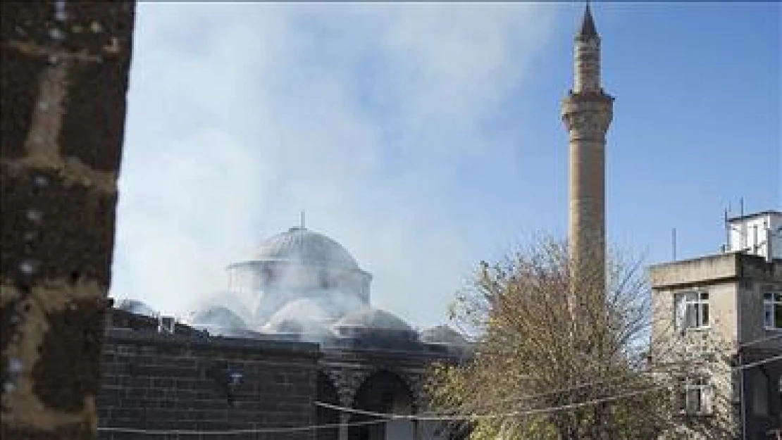 STK'lar tarihi camide yangına neden olan PKK'yı kınadı