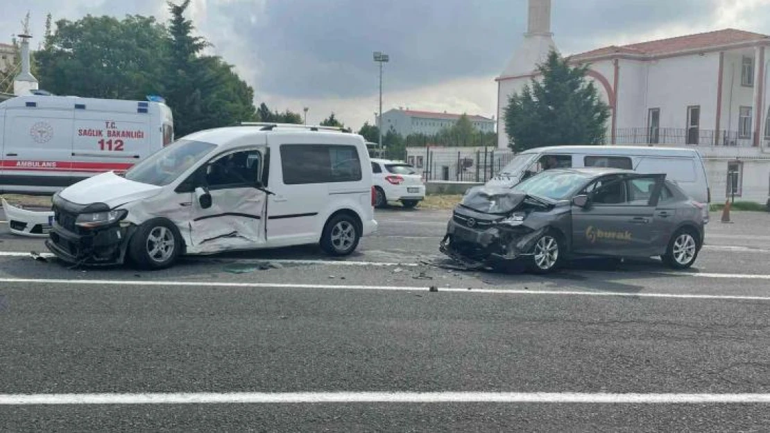 Süleymanpaşa-Muratlı yolunda kaza: 3 yaralı