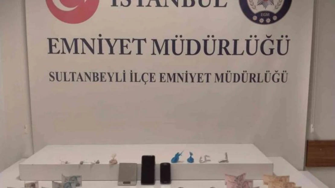 Sultanbeyli'de motosikletli uyuşturucu tacirleri yakalandı