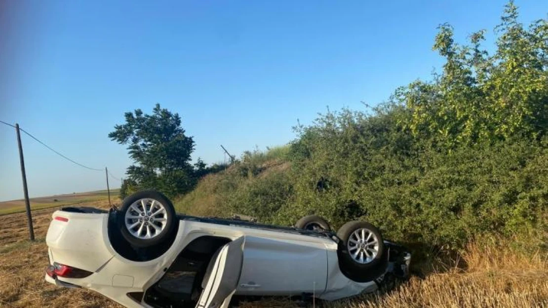 Takla atan araçtan yürüyerek çıktılar