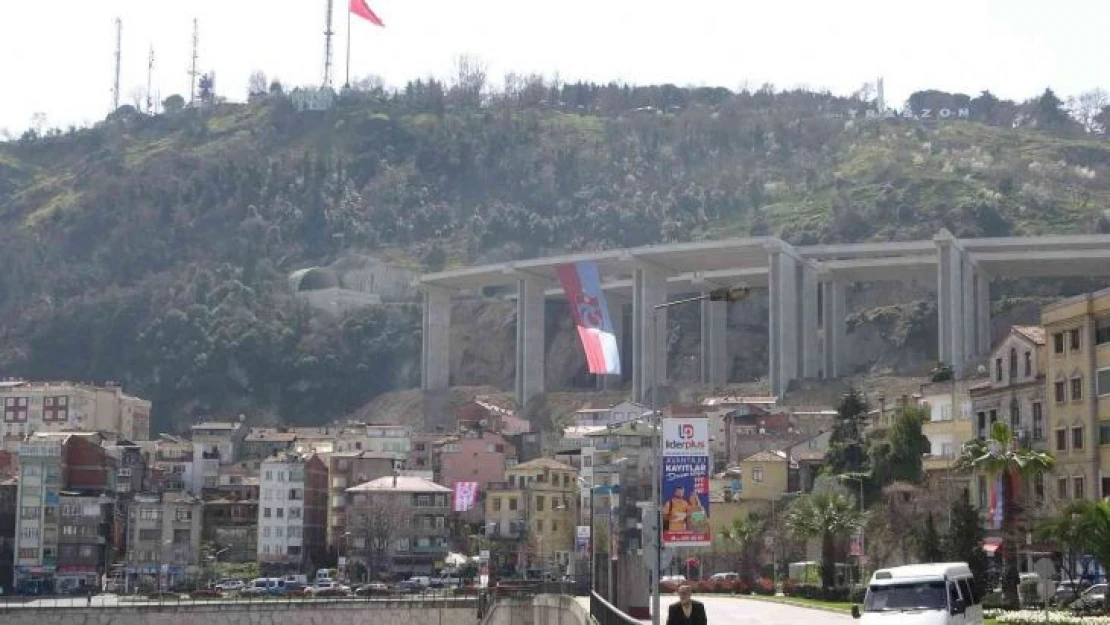 Tamamlandığında Türkiye'nin en maliyetli şehir içi yolları arasında yerini alacak