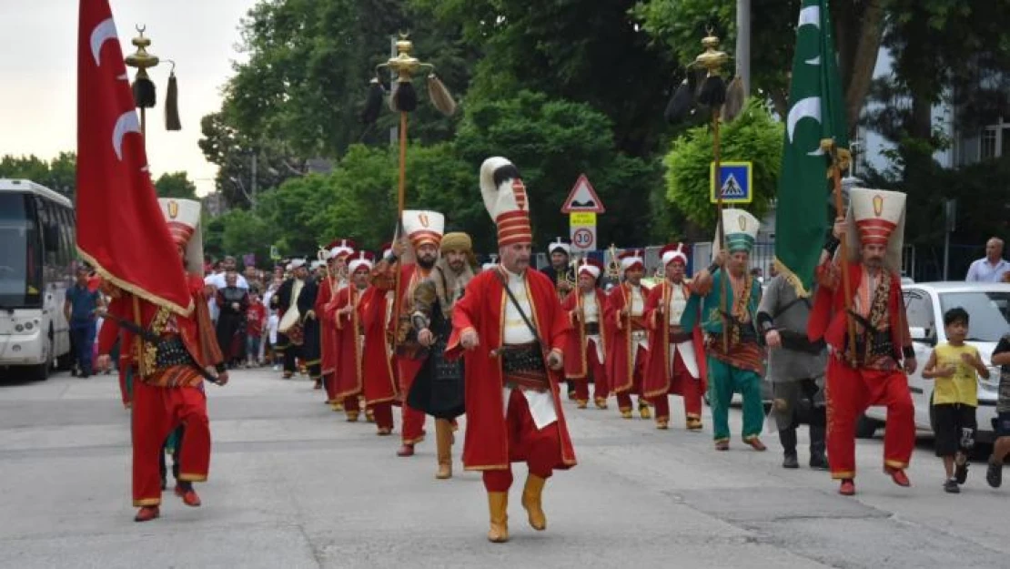 Tarih Yazan Çocuklar Projesi'nde 20 bin öğrenciye ulaşıldı