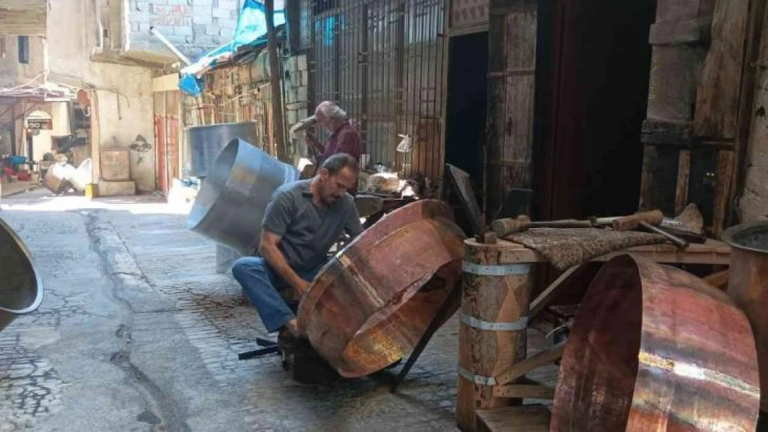 Tarihi Maraş Kapalı Çarşısı yüzyıllık tarihi ile ticarete yön veriyor