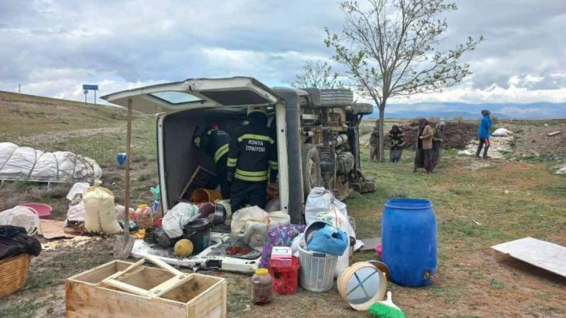 Tarım işçilerini taşıyan minibüs devrildi: 12 yaralı