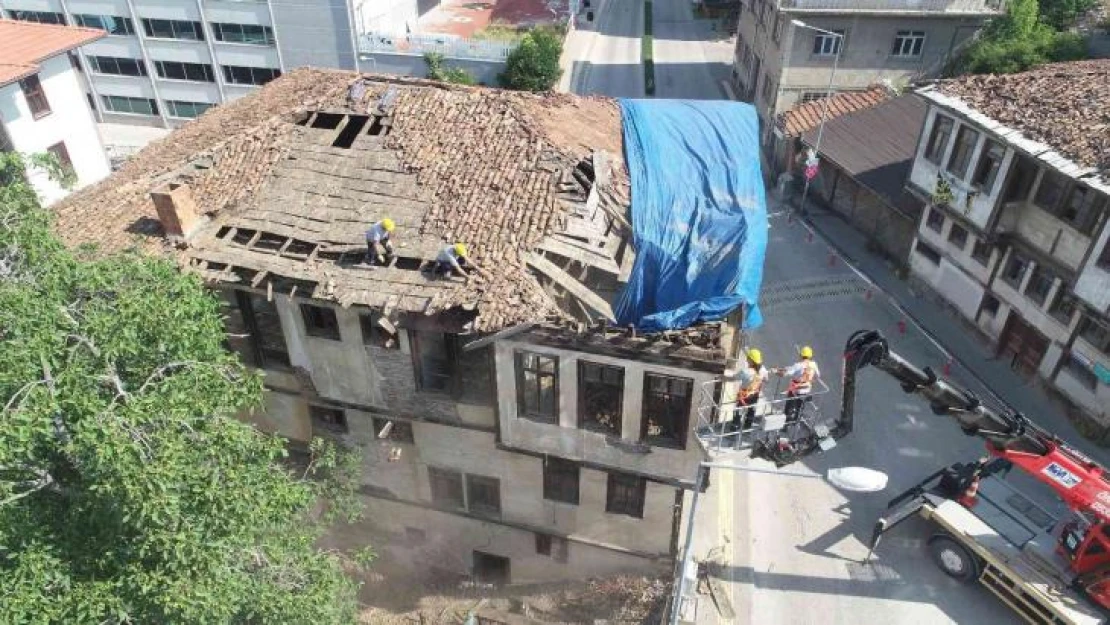 Tehlike oluşturuyordu, tarihi ahşap konak restore edilerek gün yüzüne çıkartılacak