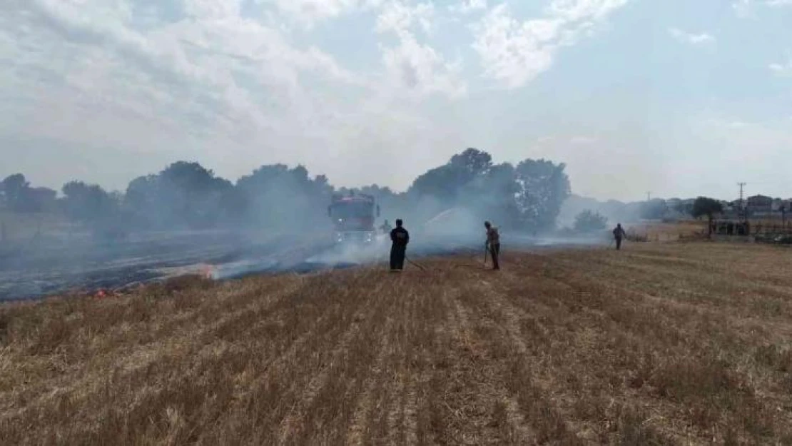 Tekirdağ'da boş arazide çıkan yangın güçlükle söndürüldü