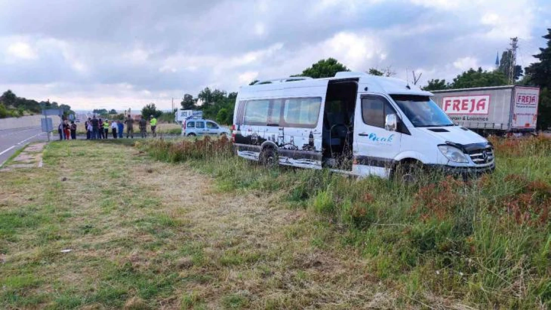 Tekirdağ'da öğrenci servisi ile ticari araç çarpıştı: 4 yaralı