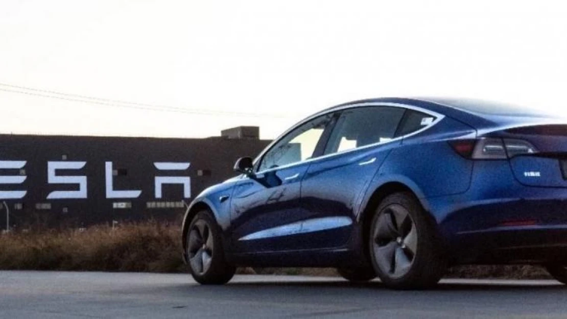 Tesla, Şangay'da üretimini durdurdu